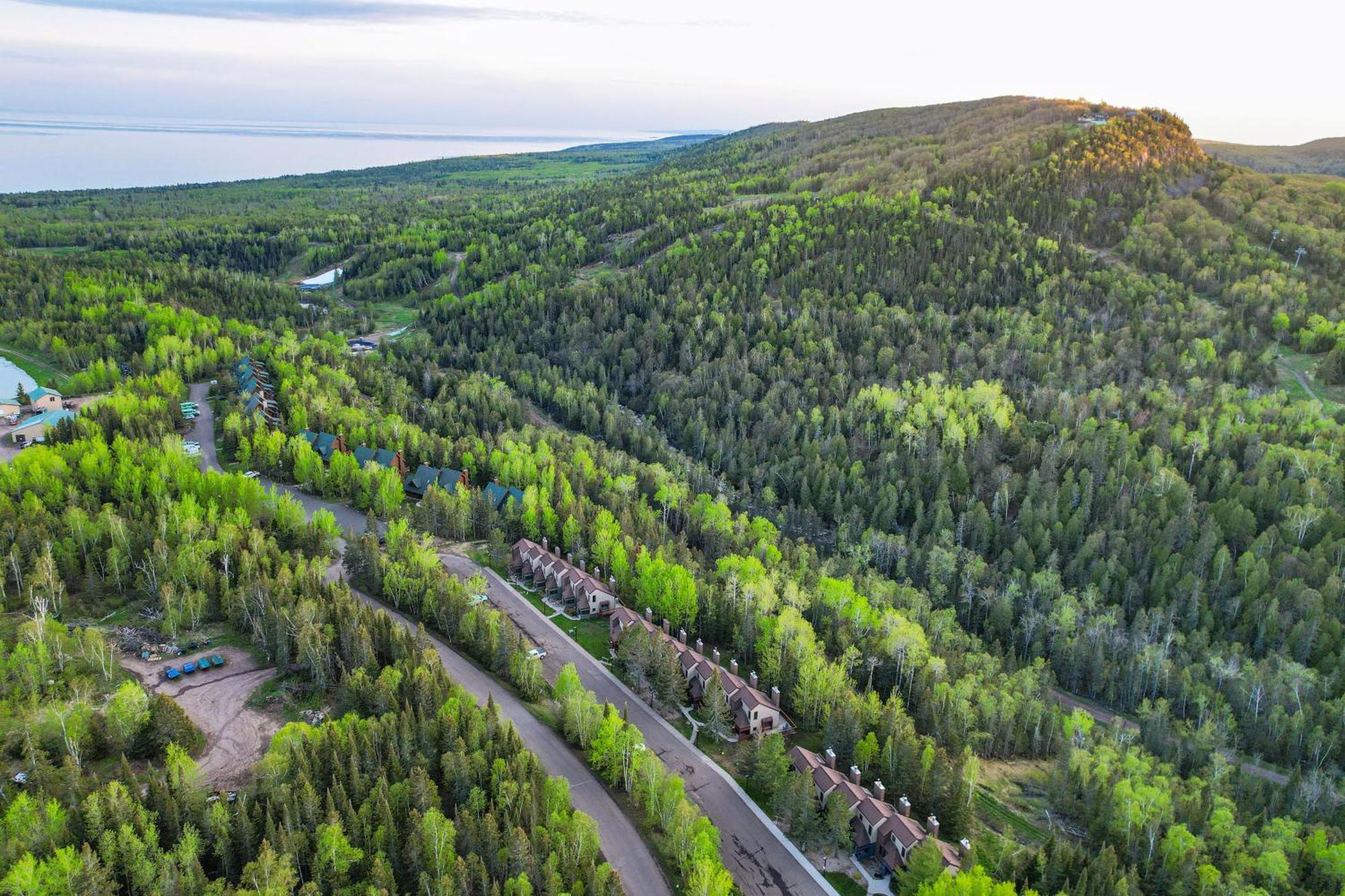 Cozy Alpine Escape Ski-In&Out at Lutsen Mtns Exterior foto